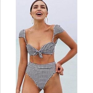 Adorable bikini in great condition